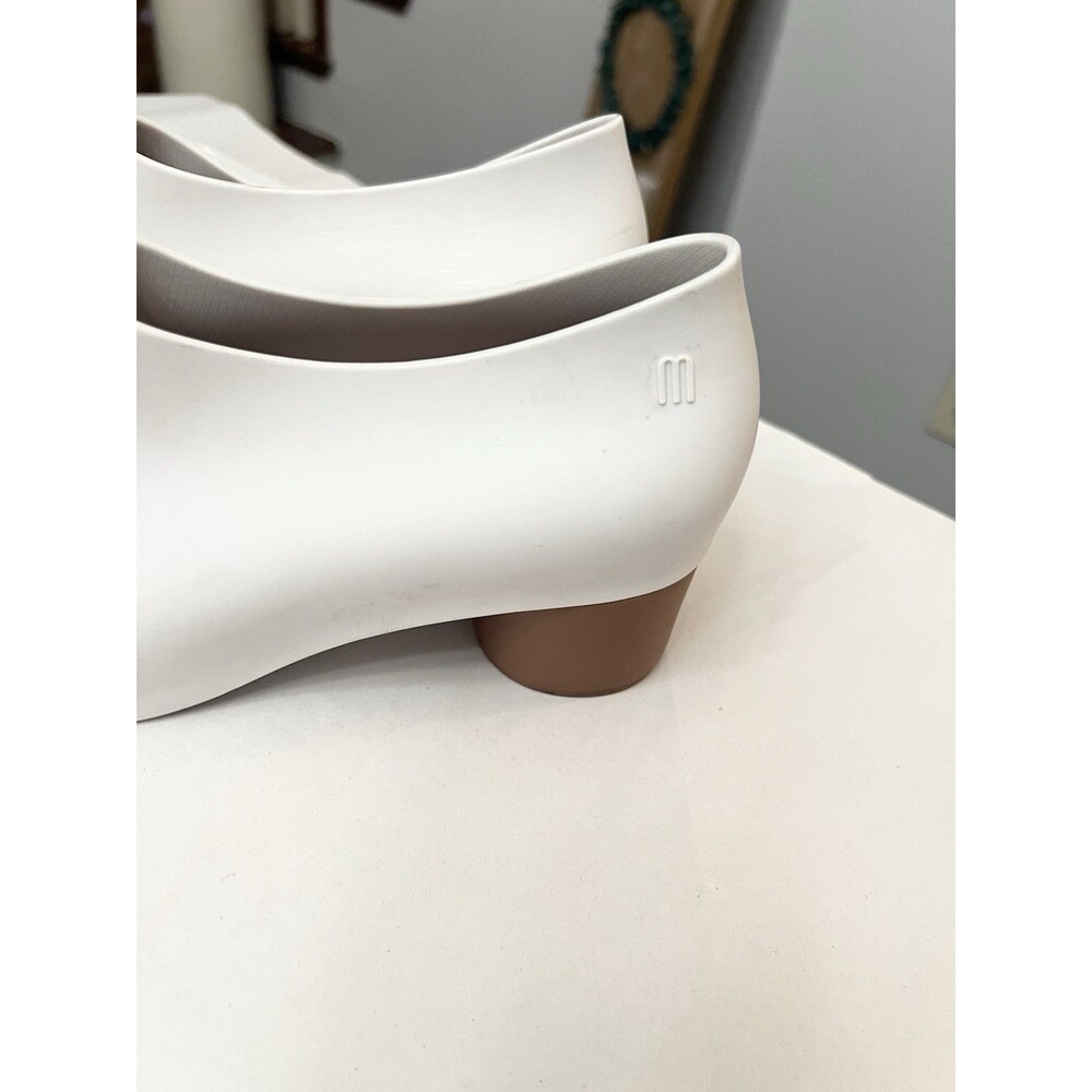 Melissa Mid Bootie Size 7 38 White Rubber Heels Ankle Boots Pull on Waterproof - Picture 3 of 11